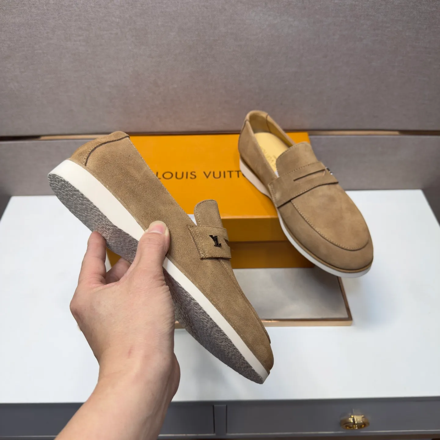 Men's men's shoes 💰pp442 [LV～] Men's casual shoes 2026z cabinet sales simultaneously 🔶Size: 38-44 #️⃣ 🔷4 colors🔜The upper is made of cowhide stitching ➕Cowhide lining, comfortable and breathable, sole: original comfortable and wear-resistant outsole, ⚠️real thing📱photographed🎬real thing is better📢📢📢